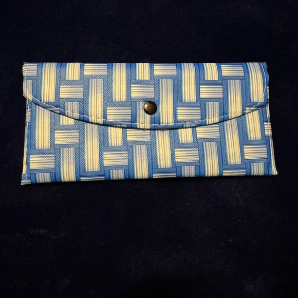 Wallet or Clutch - Picture 1 of 4